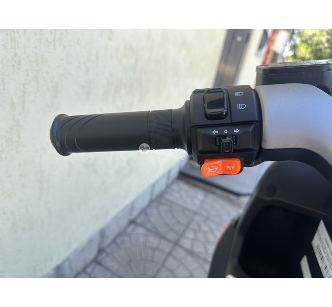 Велосипед 12" Yadea GS80 / 0948 72V 50Ah 2999W 2026 сірий