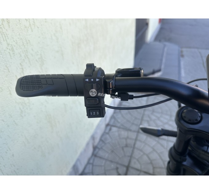 Велосипед ST 20+" Corso KOMODO 60V 21AH 1200W 2026 чорно-сірий