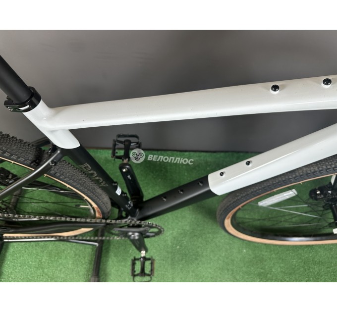 Велосипед 28" Pride ROCX 8.3 2026 біло-чорний