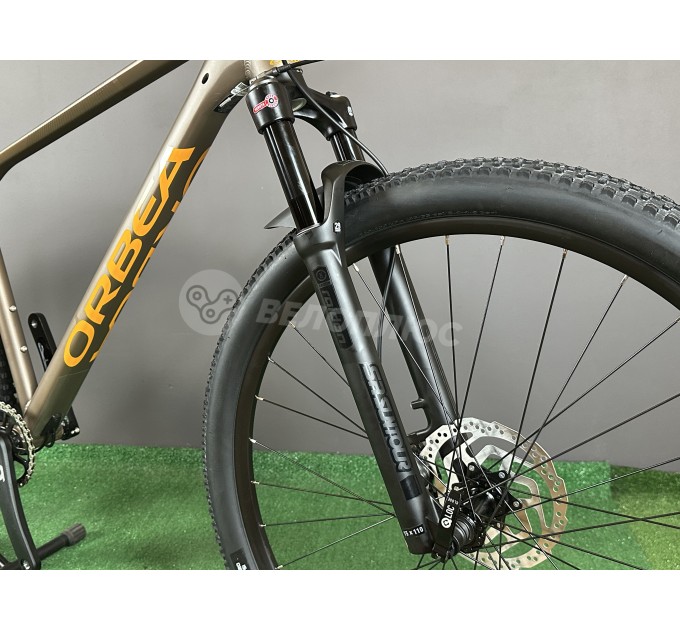Велосипед 29" Orbea ALMA H30 2025 Taupe Brown (Matt) - Mango (Gloss)