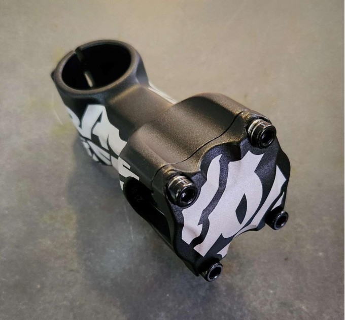 Винос RACE FACE STEM, CHESTER, 31.8MM, 70X8, BLACK